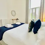 Moorgate View With Free On Street Parking * York