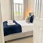 Moorgate View With Free On Street Parking شقة