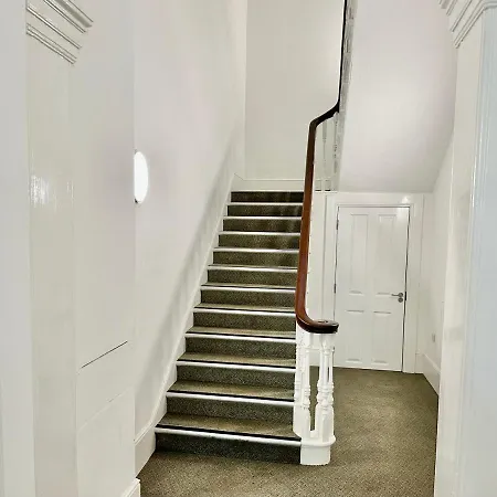 Moorgate View With Free On Street Parking Apartman