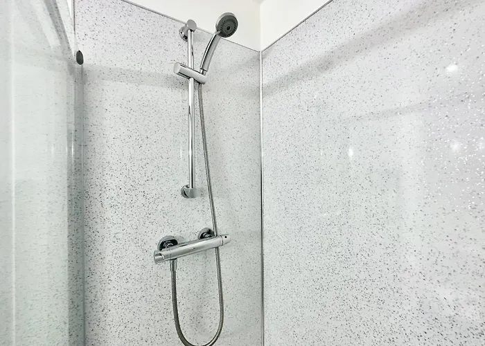 Moorgate View With Free On Street Parking York