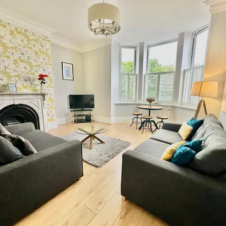 Moorgate View With Free On Street Parking * York